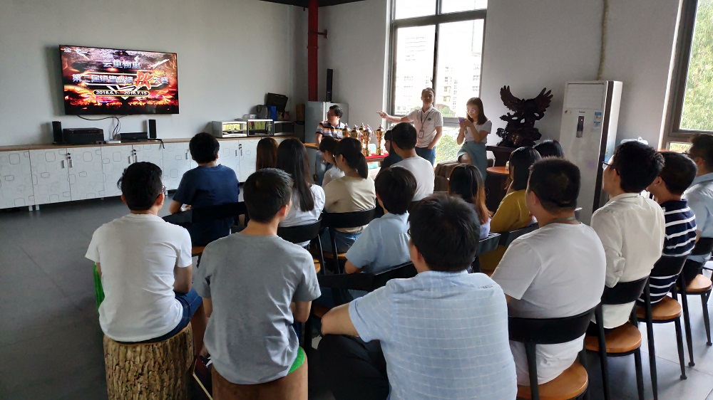 云里物里2018年第二屆銷(xiāo)售業(yè)績(jī)PK大賽總結(jié)暨頒獎(jiǎng)典禮順利舉行